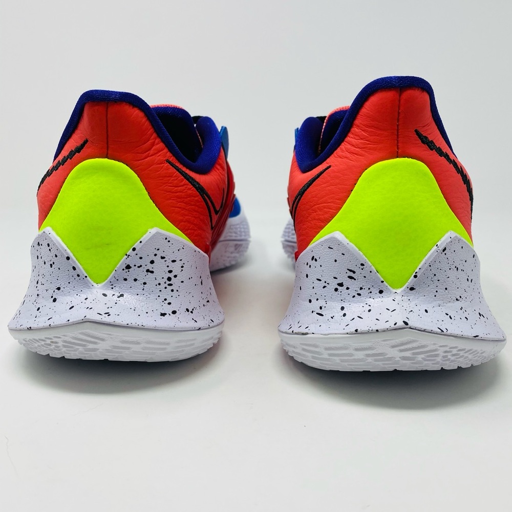 Nike Kyrie Low 3 NY vs. NY Special Edition - Picture 3 of 6